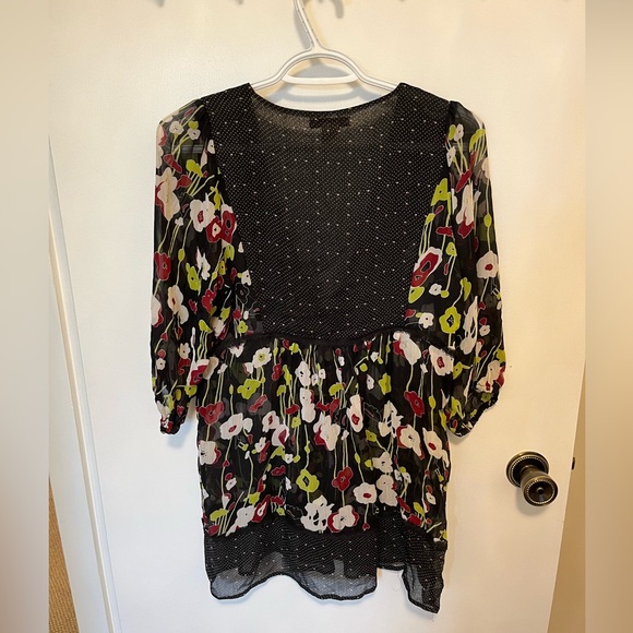 Forever 21 floral blouse size medium - Picture 3 of 4